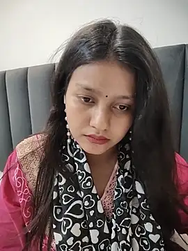Chat +18 de Pavitra_Sharma ao vivo
