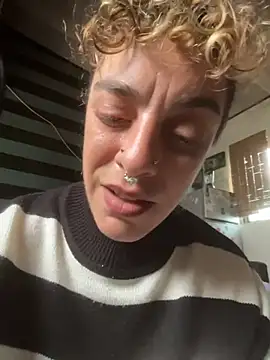 SalyTredelMonte's Live XXX Chat