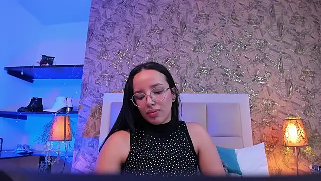 ValkyriaSteel XXX чат на живо