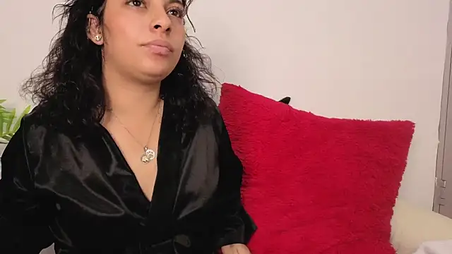 Chat +18 de Iam_Issaa_ ao vivo