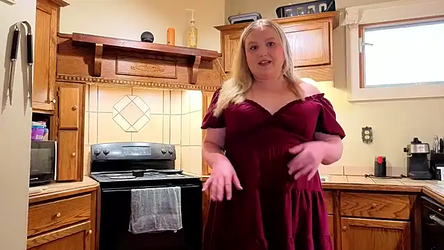 PhatAssBlond's Live XXX Chat