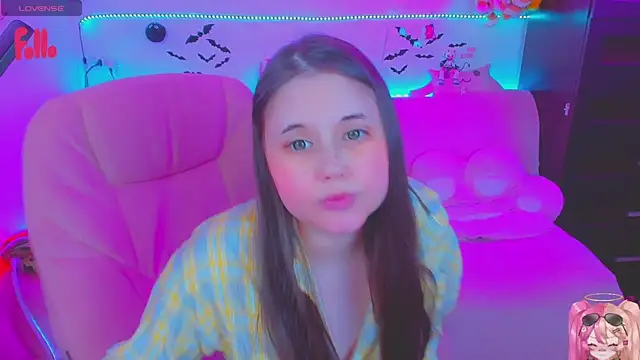Lolisuccub Chat XXX in diretta