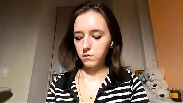 Mia_labs Chat XXX live