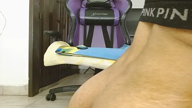 XXX chat uživo modela Alanni_parker