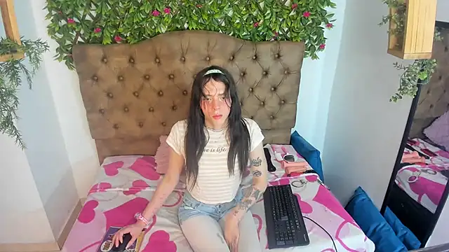 Lux_Royse Adlı Modelin Canlı XXX Sohbeti