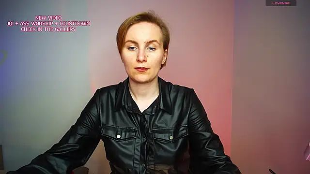 KinkyMissCherryn Live XXX chat