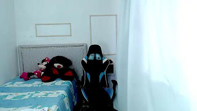 XXX chat uživo modela YorYo_hot