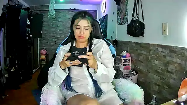 AngelaQueen_ Adlı Modelin Canlı XXX Sohbeti