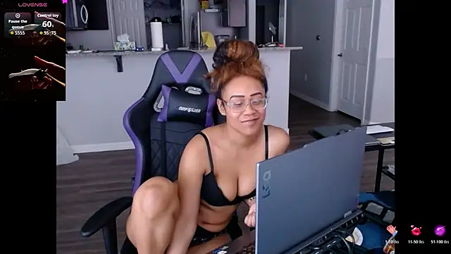 Chatroom XXX en direct de ReeseZen