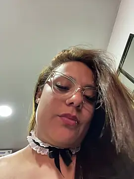 Pretty__Milf Adlı Modelin Canlı XXX Sohbeti