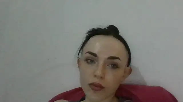 Trinsy_Love Chat XXX in diretta