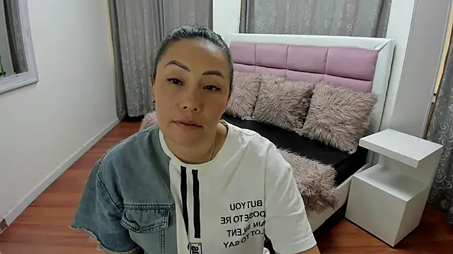 Chat +18 de gaby_trent ao vivo