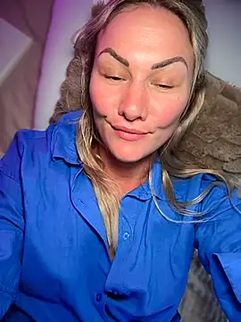 دردشة NastyMilf_ الجنسية المباشرة