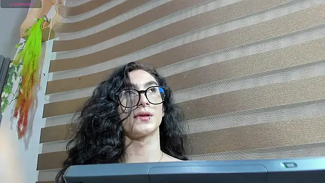 Shammy_rosse 在線直播表演