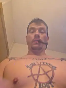 Онлайн чат XXX twistafatpipe