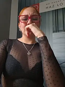 MistressErza's Live XXX Chat