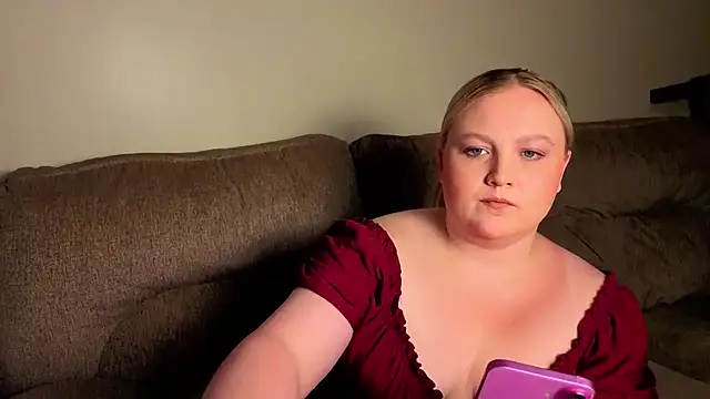 PhatAssBlond's Live XXX Chat
