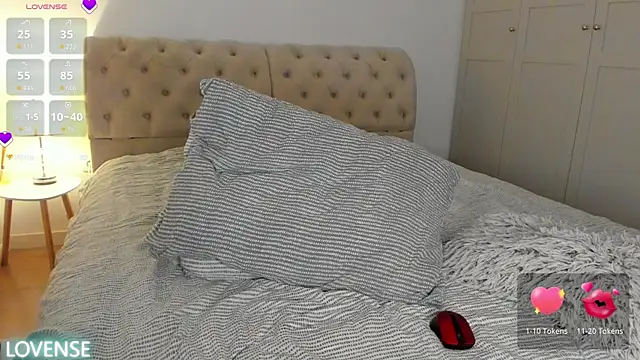 Rosavelle01's Live XXX Chat