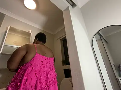 MissLola27's Live XXX Chat