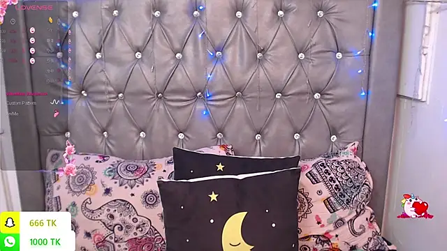 دردشة LAILAGUMMY الجنسية المباشرة