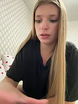 adel_secret's Live XXX Chat