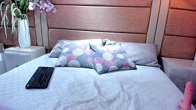 AndreinaOwen live XXX chat