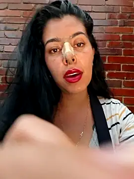 Luianna Chat XXX live