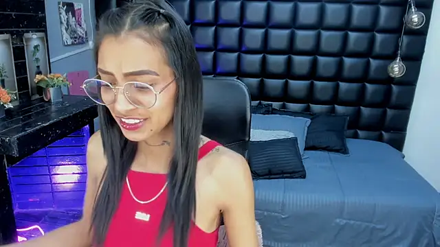 KarlaSlutSkinny__ লাইভ XXX চ্যাট