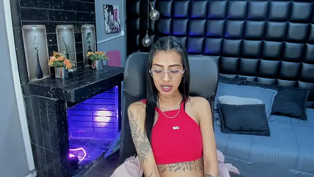 Živý XXX chat KarlaSlutSkinny__