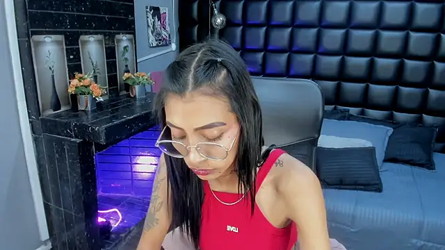 KarlaSlutSkinny__のライブXXXチャット