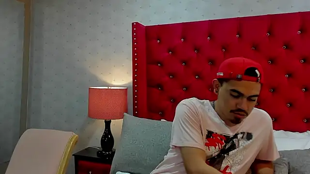 Chat XXX en directo de JadenJake
