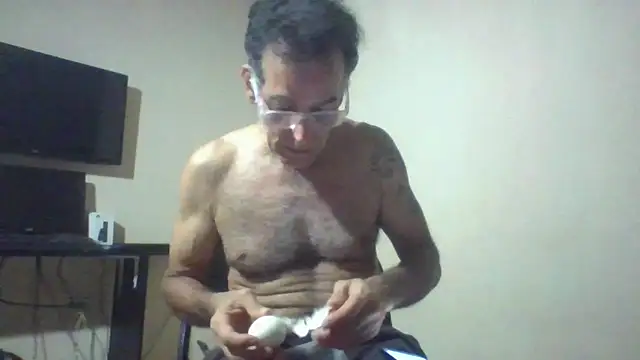 CaptainFox live XXX chat