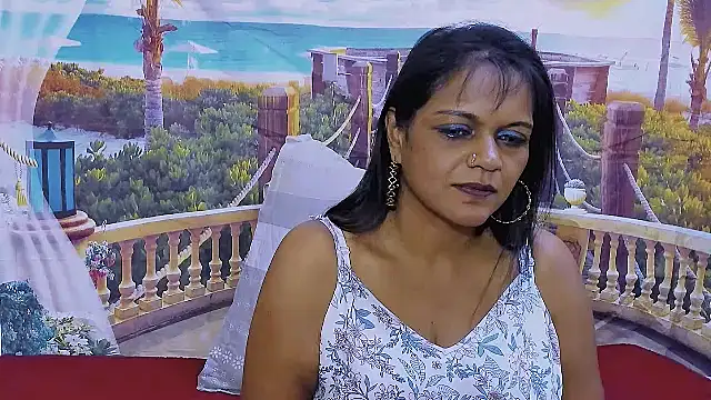 indianswtbella Adlı Modelin Canlı XXX Sohbeti