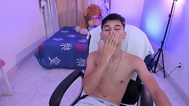 Chat +18 de Aron_Boyy ao vivo
