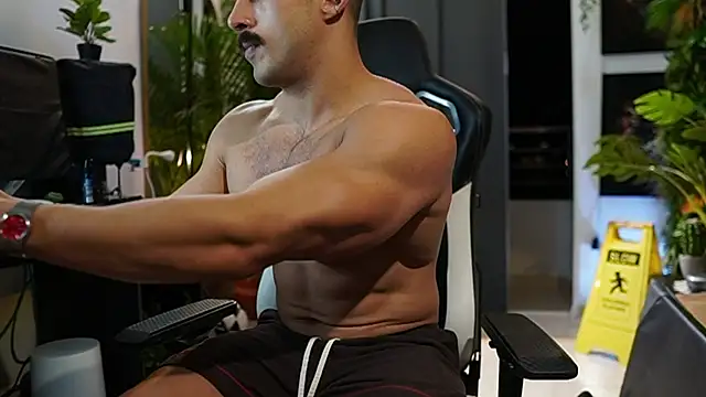 DanteSantoss Adlı Modelin Canlı XXX Sohbeti