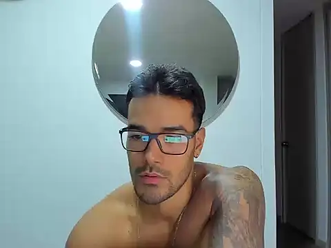 Alexander_Martines 现场XXX聊天