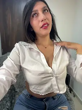 MiaJones21 现场XXX聊天