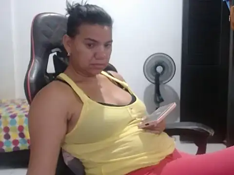 Adriana_0312's Live XXX Chat