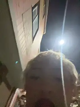 Melody__0 – Naživo XXX chat