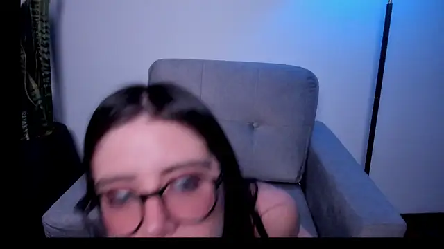 HazelKush's Live XXX Chat