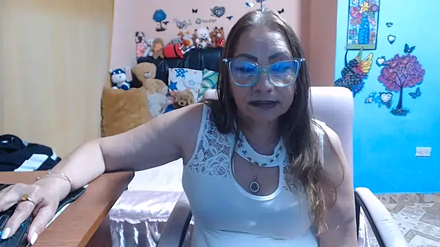 milfeddy_ Adlı Modelin Canlı XXX Sohbeti