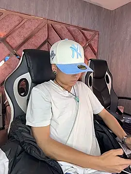 Онлайн чат XXX ian_mathias_