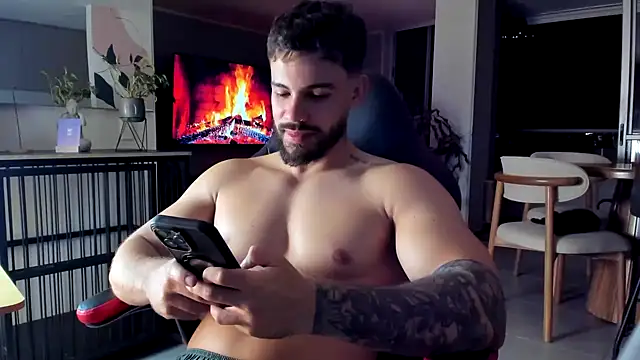 Valenthino_Salvatore Chat XXX in diretta