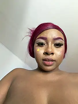 Kloe_rousse01 Adlı Modelin Canlı XXX Sohbeti