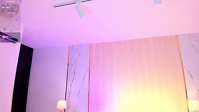 Živý XXX chat CandyRouse__