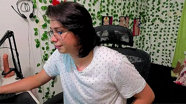 Andy_gray Live XXX-Chat