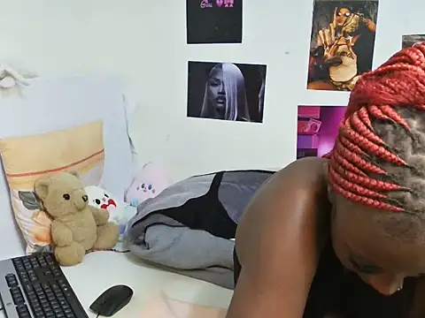 Aria_ah Adlı Modelin Canlı XXX Sohbeti