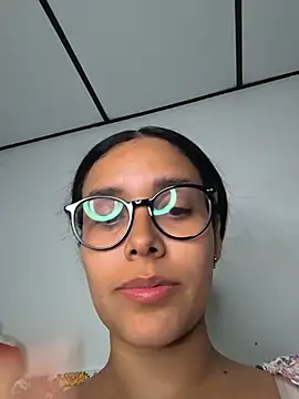 Chatroom XXX en direct de Annya-sweet
