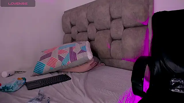 Chat +18 de Silvanarouse ao vivo