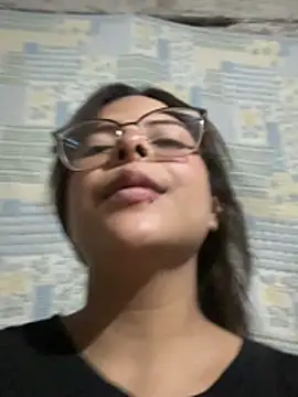 MiaCollinssx Adlı Modelin Canlı XXX Sohbeti